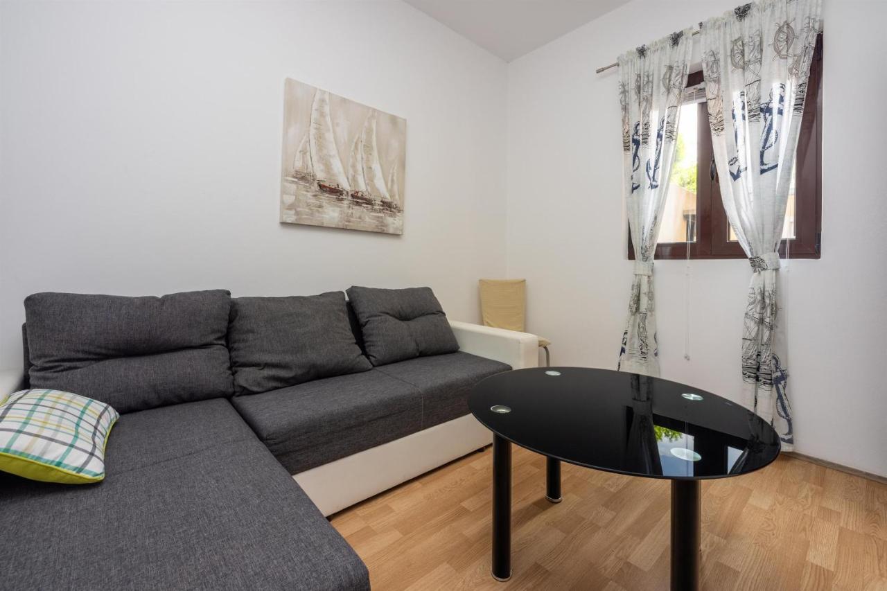 Apartments Lilin Crikvenica Exterior photo